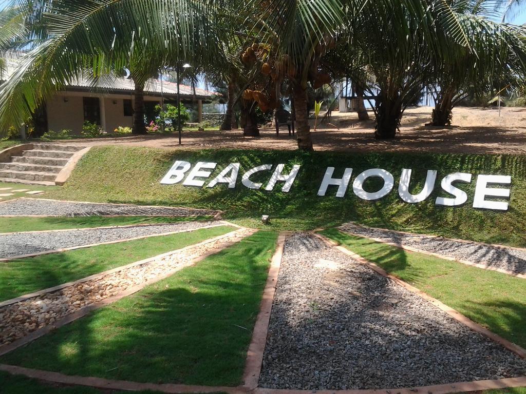 Beach House Negombo Room photo