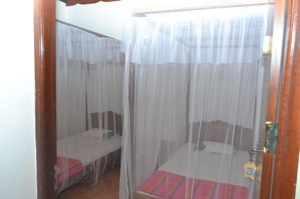 Beach House Negombo Exterior photo